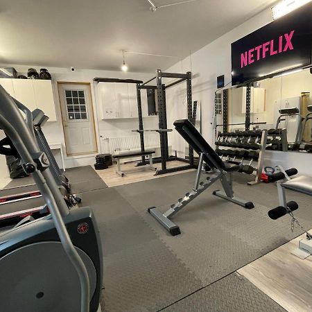4-Bedroom Villa With Private Gym And Hot-Tub Reykjavík Eksteriør bilde