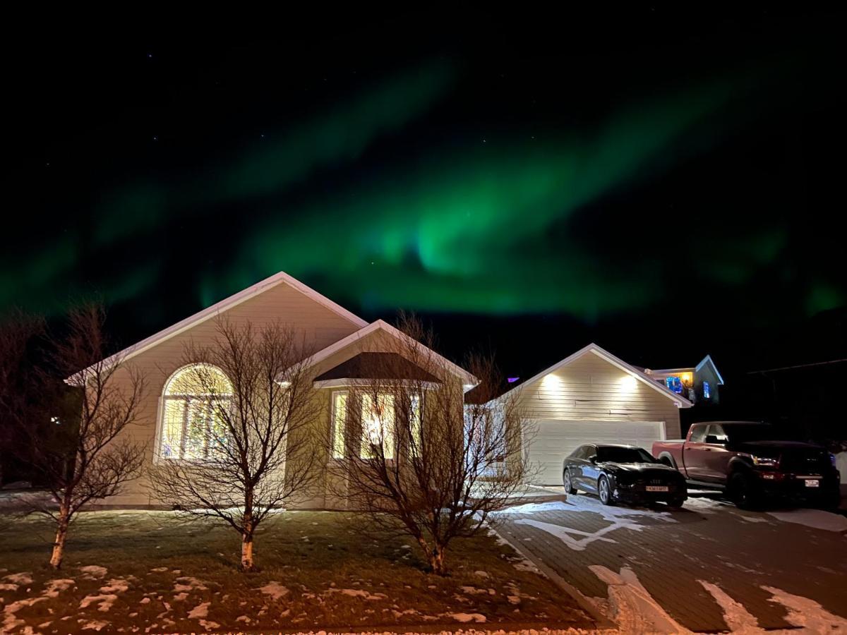 4-Bedroom Villa With Private Gym And Hot-Tub Reykjavík Eksteriør bilde