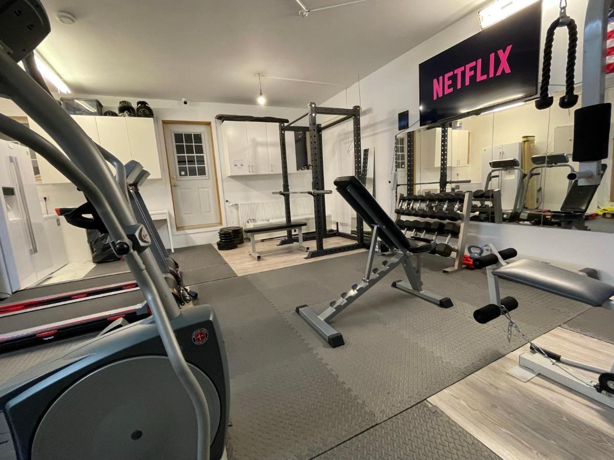 4-Bedroom Villa With Private Gym And Hot-Tub Reykjavík Eksteriør bilde